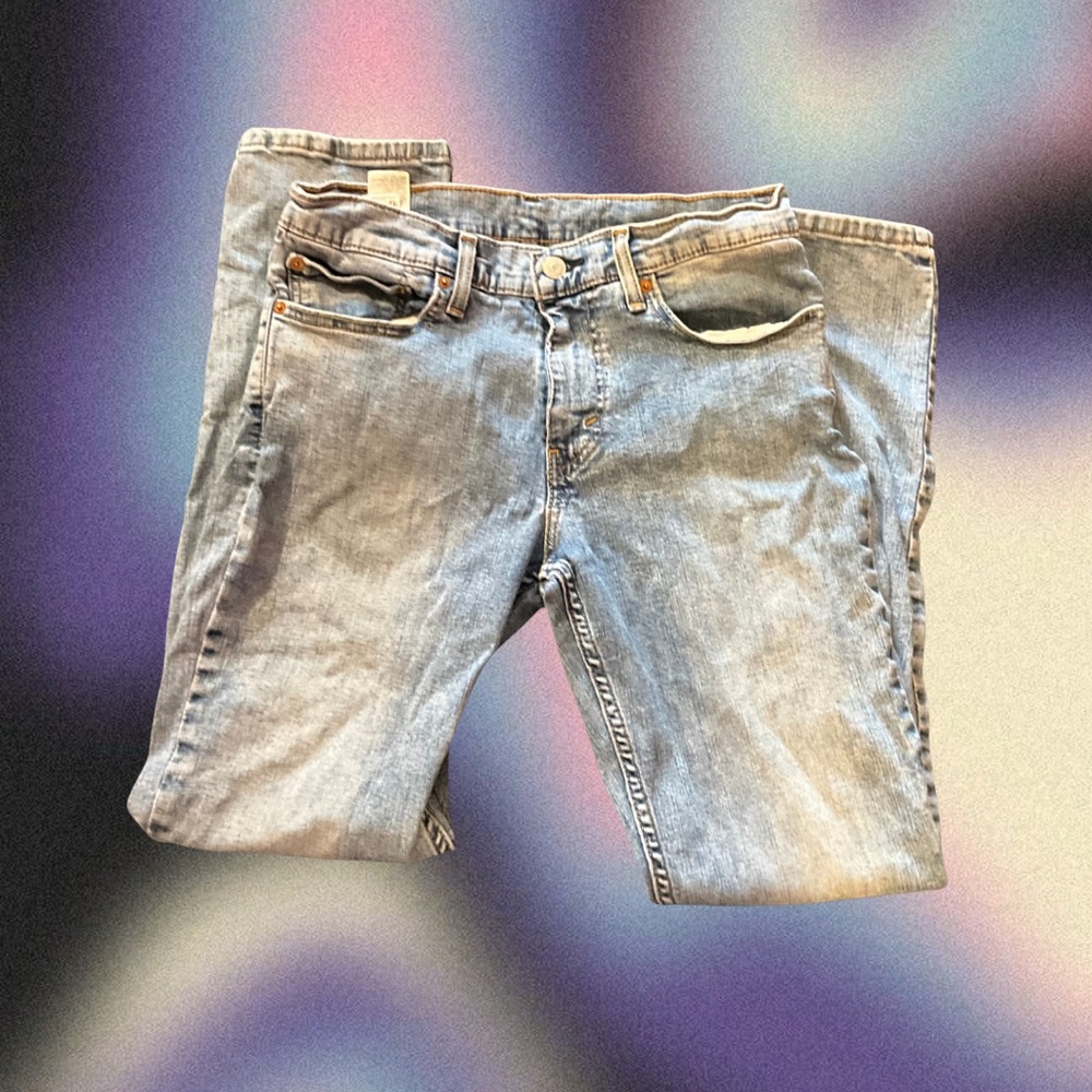 Levi’s Light Wash, Straight Leg Jeans